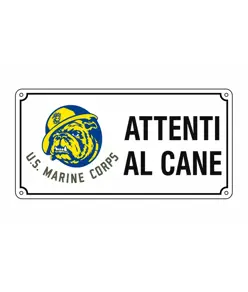 Cartello 'attenti al cane' con simbolo.