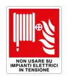 Cartello con scritta 'non usare su impianti elettrici in tensione'