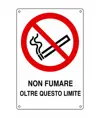 Cartello di divieto 'non fumare oltre questo limite'