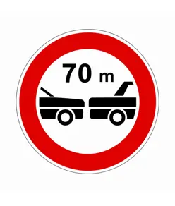 Cartello distanza minima obbligatoria fra veicoli