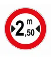 Cartello divieto di transito  a veicoli con larghezza superiore a...