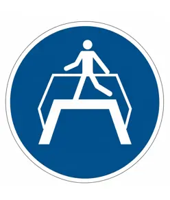Cartello obbligo  usare il ponte pedonale