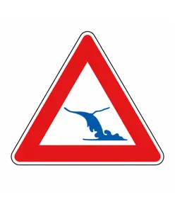 Cartello pericolo onde di piena improvvise
