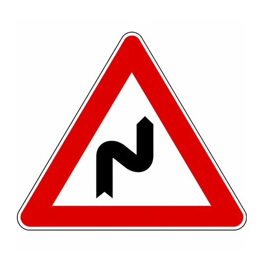 Cartello stradale doppia curva a destra