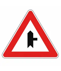 Cartello stradale intersezione con precedenza a destra