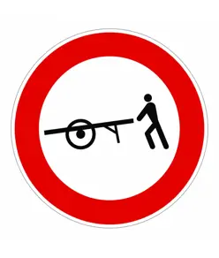 Cartello transito vietato ai veicoli a braccia