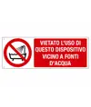 Cartello  vietato l'uso di questo dispositivo vicino a fonti d'acqua