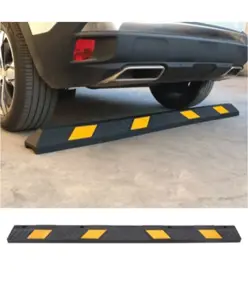 Fermaruota per parcheggi  in gomma
