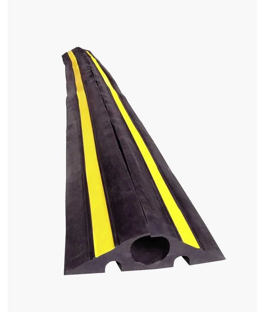 Guaina passacavo flessibile pesante con canale da 6 cm., spezzone cm 100 - cauciù flessibile con rifrangenti - portata 40 T - 1 canalina da Ø...
