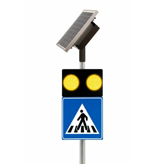 Lampeggianti strisce pedonali  con targhe e pannelli fotovoltaici