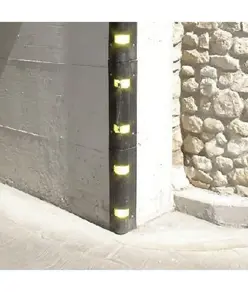 Paraspigoli angolare in PVC rigido