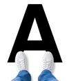 Segnaletica adesiva da pavimento con lettere e numeri