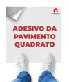 Segnaletica adesiva da pavimento personalizzata formato quadrato