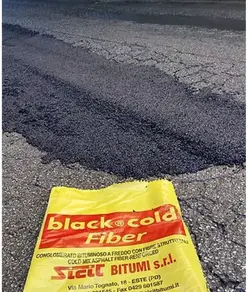 Asfalto a freddo fibrorinforzato  Black Cold Fiber