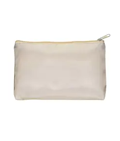 Beauty case in morbido poliestere. Chiusura con zip e fodera interna