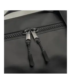 Borsa Duffle in poliestere water resistant. Tracolla regolabile e removibile con fibbia Demi - Design Milano