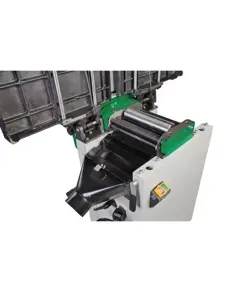 Pialla combinata a filo e spessore con avanzamento automatico del pezzo, interruttore d'emergenza e cappa aspira trucioli integrata