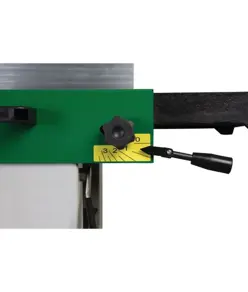 Pialla combinata a filo e spessore con avanzamento automatico del pezzo, interruttore d'emergenza e cappa aspira trucioli integrata