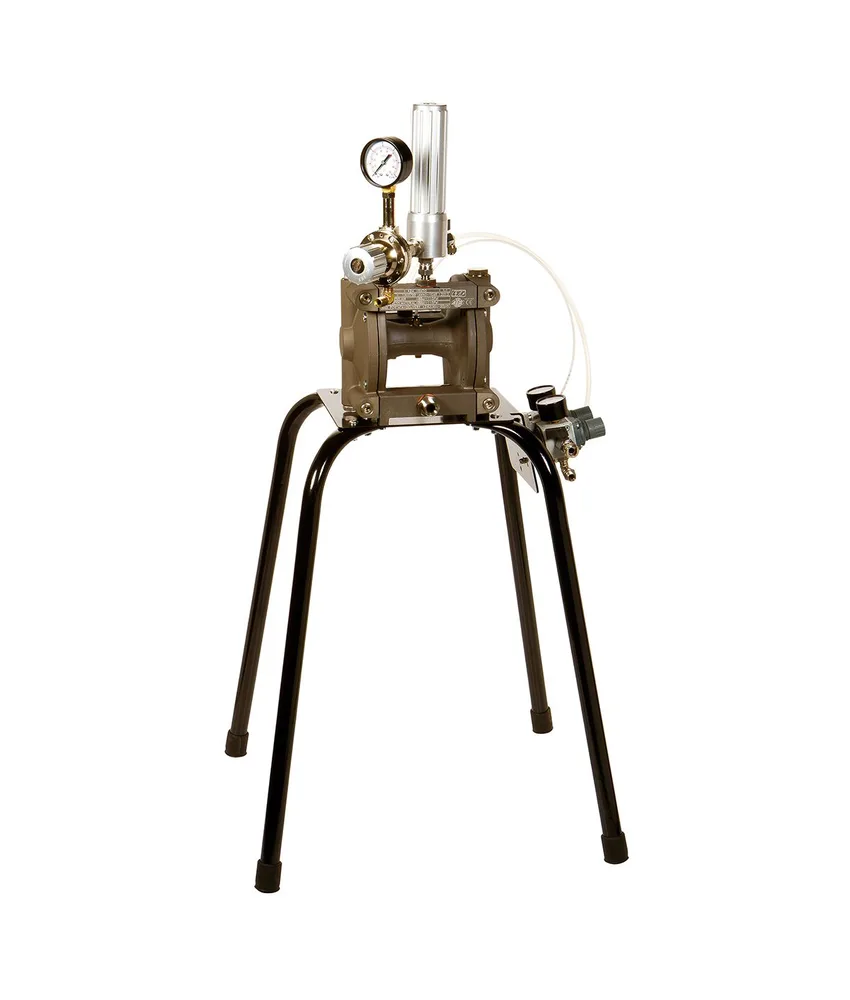 Pompa K24, ideale per manufatti di medio-grandi dimensioni - doppia membrana su cavalletto