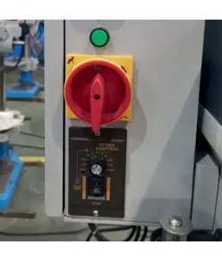 Trapano da banco con avanzamento automatico