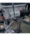 Trapano da banco con avanzamento automatico