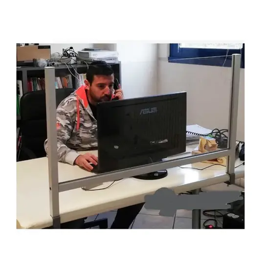 Pannello divisorio per scrivanie