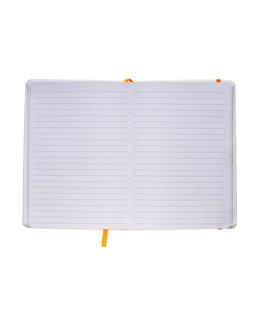 Quaderno in copertina in PU con elastico colorato(80 pag.), segnalibro in raso