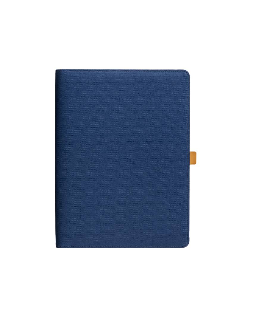 Cartella porta blocco A4 in R-PET con gancio di chiusura in metallo