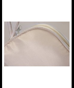 Beauty case in morbido poliestere con pratica maniglia da trasporto