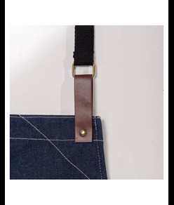 Grembiule da cucina regolabile  in cotone denim con 2 tasche frontali.