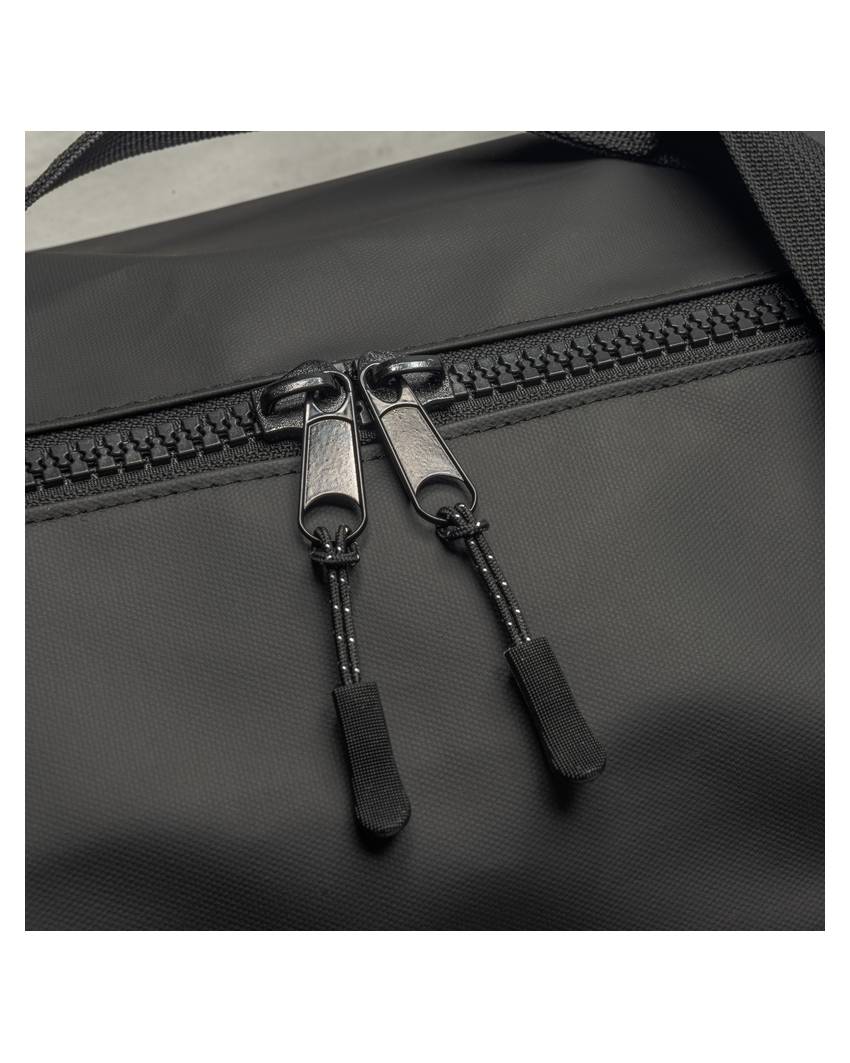 Borsa Duffle in poliestere water resistant. Tracolla regolabile e removibile con fibbia Demi - Design Milano