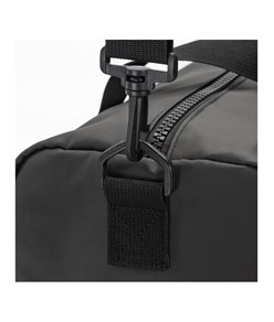 Borsa Duffle in poliestere water resistant. Tracolla regolabile e removibile con fibbia Demi - Design Milano Borsa Duffle in poliestere water resistant. Tracolla regolabile e removibile con fibbia Demi - Design Milano