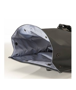 Zaino porta PC (15") in Soft PU riciclato water resistant Demi - Design Milano Zaino porta PC (15") in Soft PU riciclato water resistant Demi - Design Milano